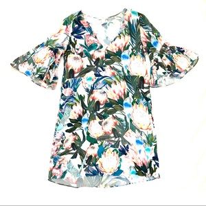 H&M protea tropical bell sleeve shift dress.